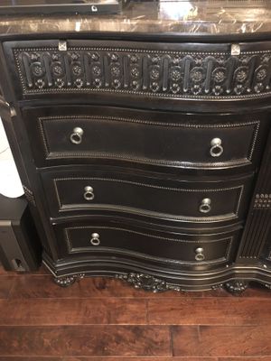 Gorgeous Ashley Furniture Britannia Rose Marble Bedroom Set 4