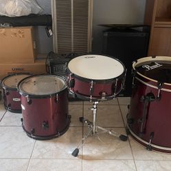 5 PIECE DRUM SET