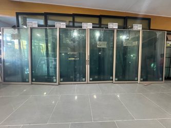 LUXURY DOORS MODERN / WESTERN BRAND 24’x96”