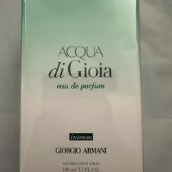 Armani Eau de Parfum intense Spray