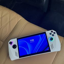 ROG Ally 7" 120Hz FHD 1080p Gaming Handheld - AMD Ryzen Z1 Extreme Processor - 512GB - Windows