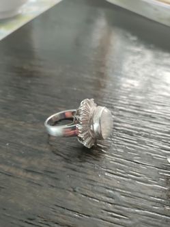 Beautiful Moonstone Silver Ring Size 7 Thumbnail