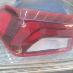 Left Taillamp for 2022 Kia K5 OEM