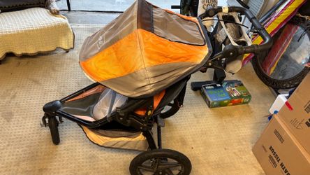 Bob kid jogger