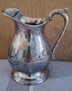 Water Pitcher 