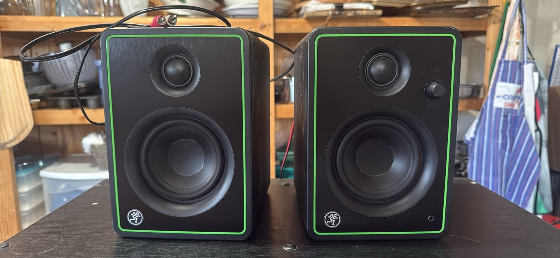 Mackie CR4-X 4 inch Multimedia Monitors