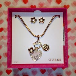 Guess Heart Charm Necklace Set 