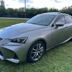 2018 Lexus IS 300