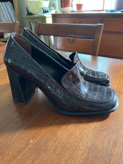 Vintage 90s GUESS Chunky Heel Loafers Croc Embossed Square Toe Pumps 6.5