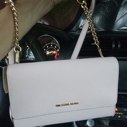 White Michael Kors Purse With Gold Chain