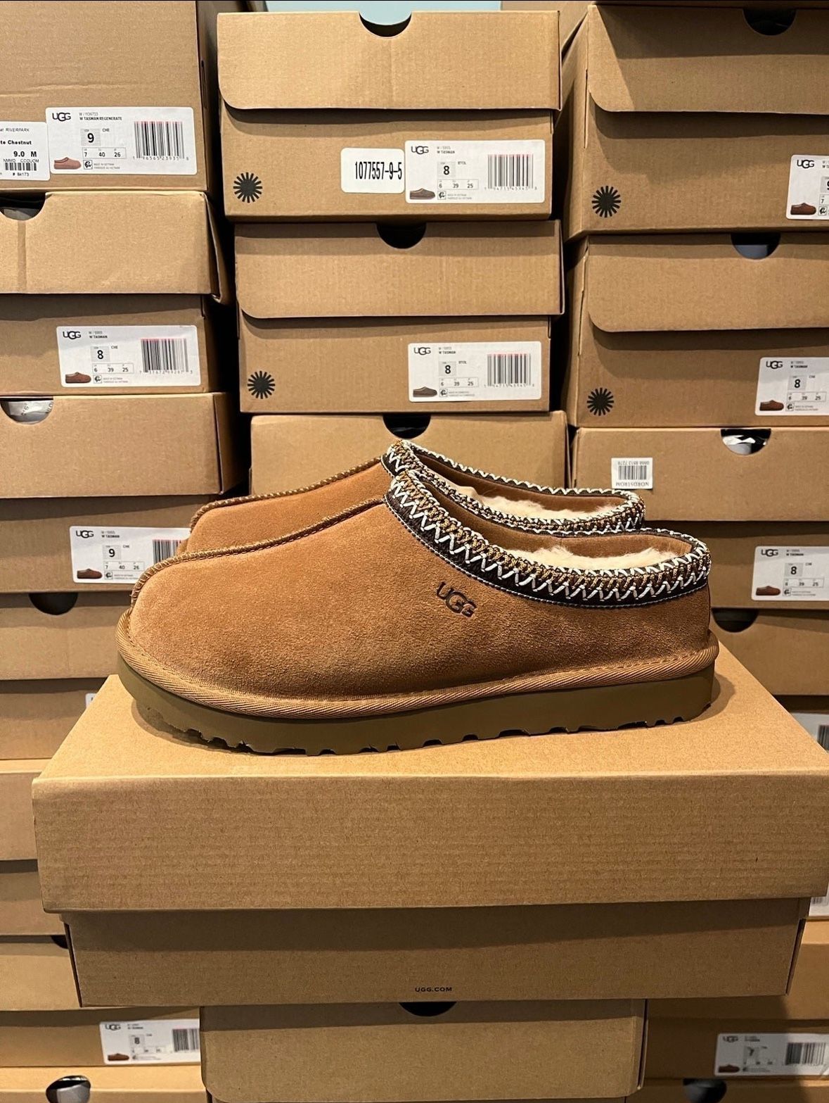 Uggs Tasman Chestnut Women’s Size 7,8,9
