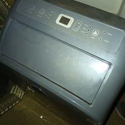 Portable Air Conditioner | Hisense | Like New