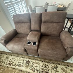 Signal Couch 