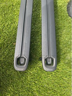 Rivian R1 Cargo Crossbars