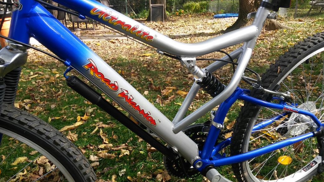 24 Speed Blue Ultimate Road Warrior Bike for Sale in Camp Hill