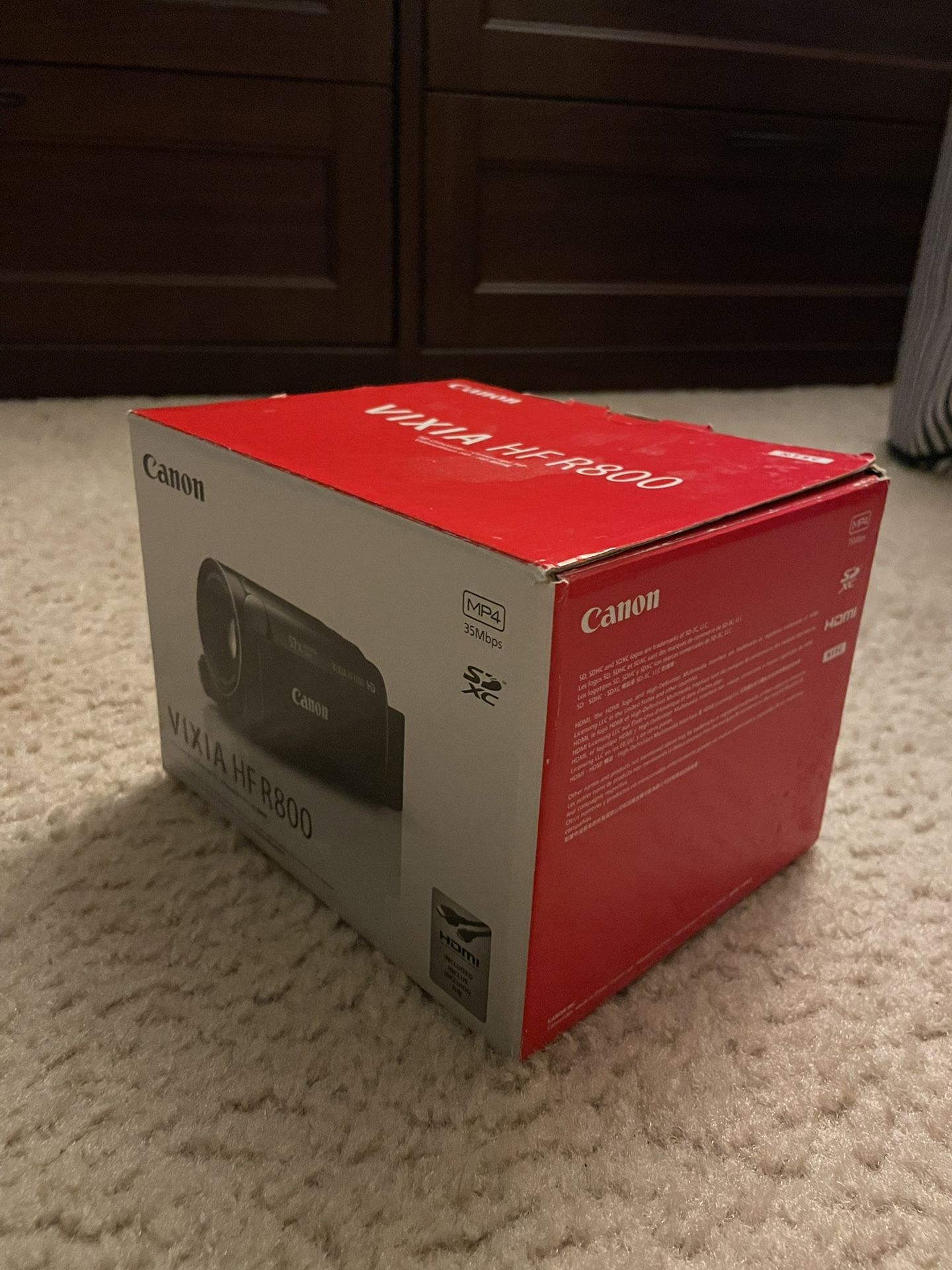 Canon VIXIA HF R800