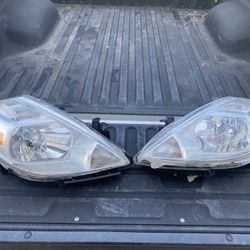 2013 Nissan Versa Headlights