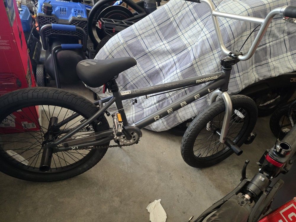 Mongoose Rebel X1 BMX Bike, 20-in. Wheels,