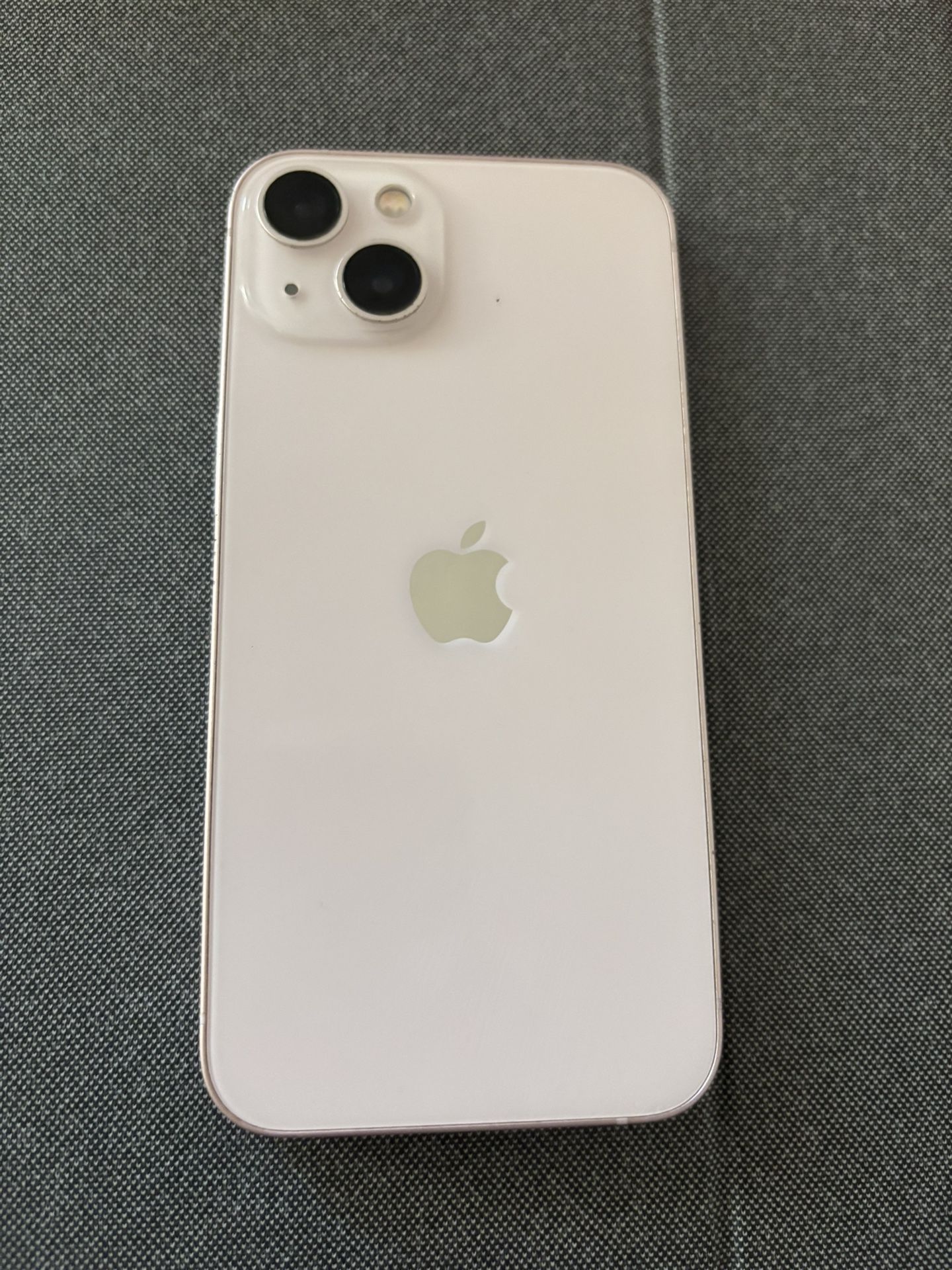 iPhone 13 (UNLOCKED)