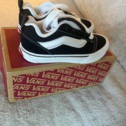 Vans 13.5y