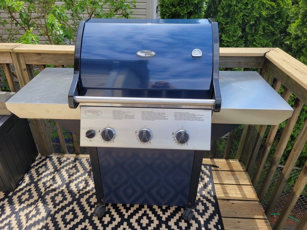 Vermont Castings 3 Burner Propane Grill