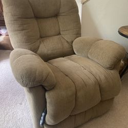 Comfortable Powered Recliner