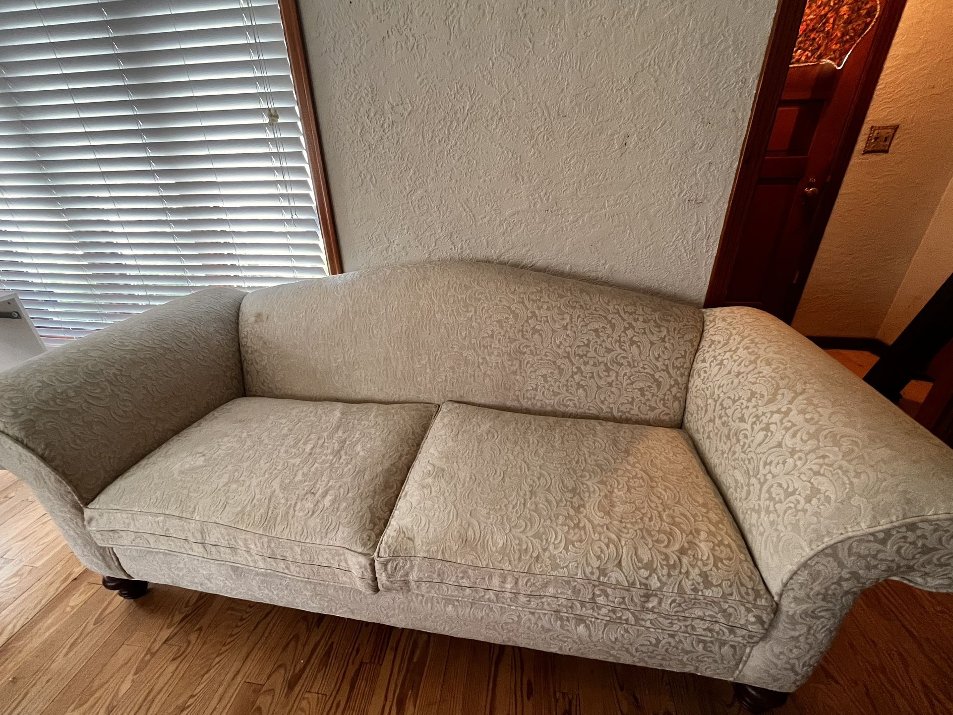 Loveseat Super Cushiony