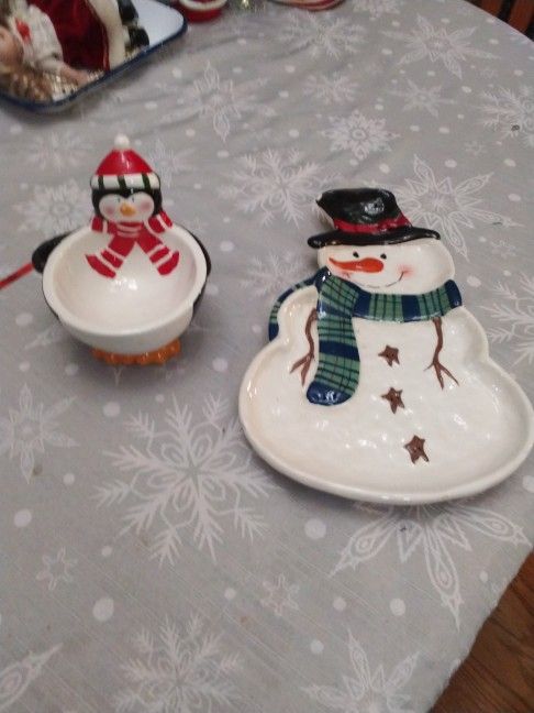 Christmas Dishes Both For 15.00 