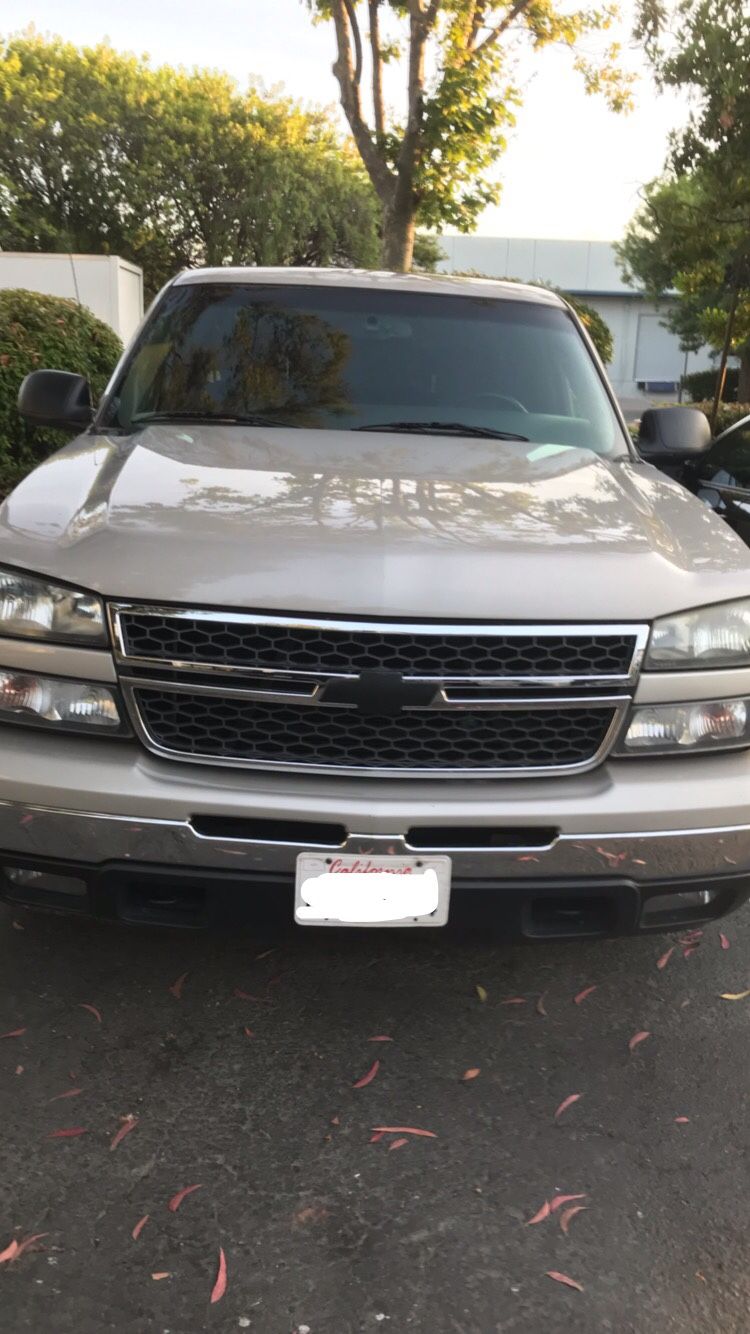 2006 silverado OEM grille