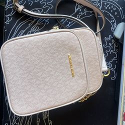 Micheal Kors medium Jet Set Travel