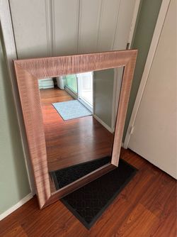 Beautiful Rose Gold Metal Frame Decorative Rectangle Wall Mirror