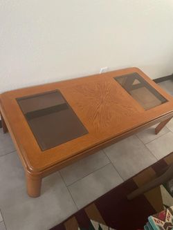 Oak coffee table with Matching end tables $60