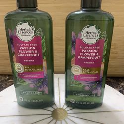Herbal Essences  bio:renew  Shampoo     400 mL (13.5 FL OZ) Each .  $10 For Both/ Por Los Dos 🧴🧴p