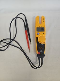 Fluke T5-600  600V Voltage Current Tester with Leads P817325-2