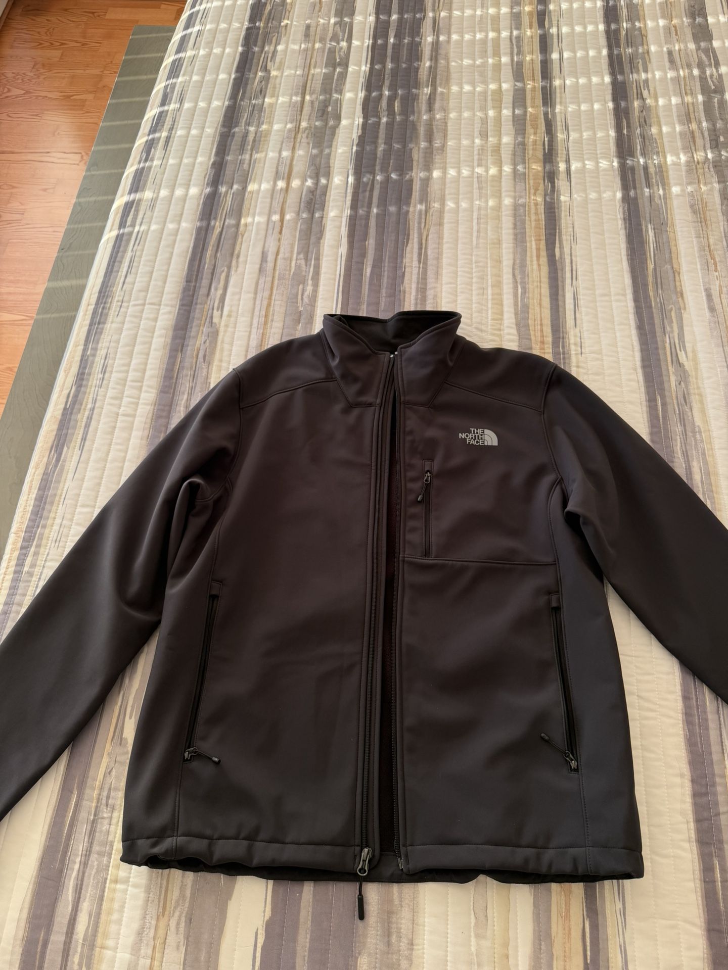 Mens North Face Jacket (Large)