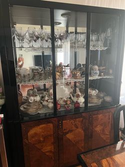 China cabinet and table with 6 chairs