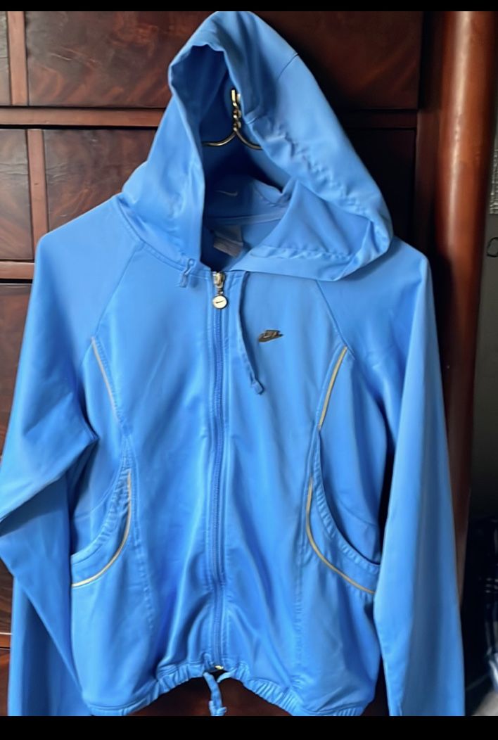 VINTAGE women’s 90s GRAY TAG Nike Air Sportswear Hooded Windbreaker Jacket