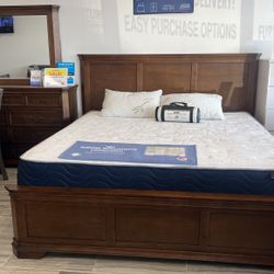 BEAUTIFUL KING SHERRY WOOD BED SET!$1399!*SAME DAY DELIVERY*NO CREDIT NEEDED*EASY FINANCING*HUGE SALE*
