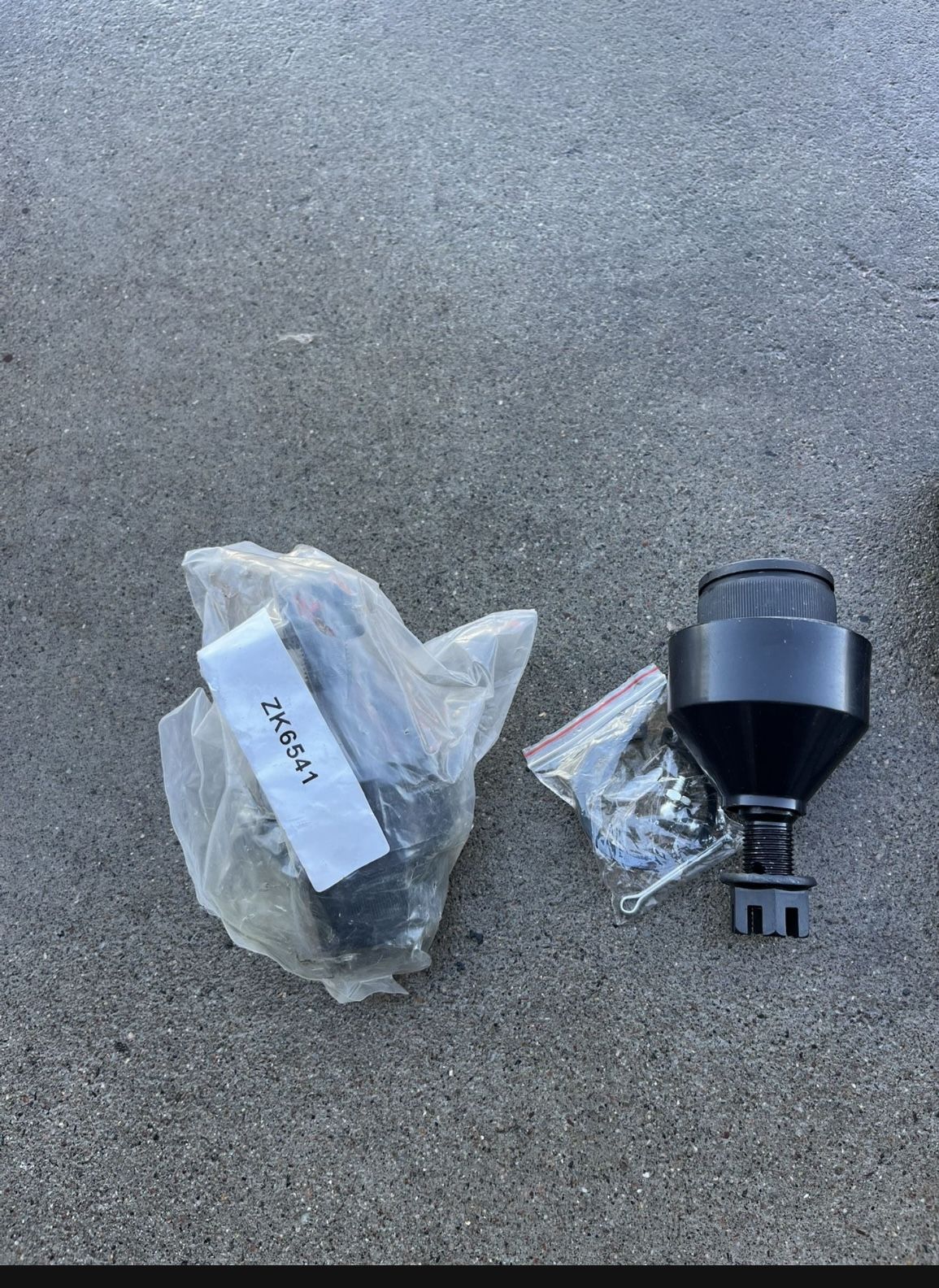 Chevrolet Tahoe 06 2WD Lower Ball Joint