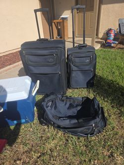 Luggage set