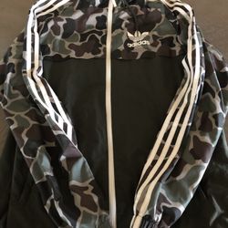 Adidas Camo windbreaker Small