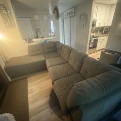 Sectional Couch 