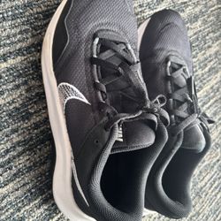 Nike legend essential 3 next nature women sneakers shoes sizeUS 8 UK 5.5