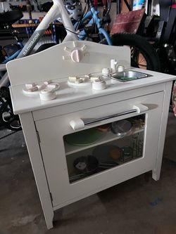 Pottery Barn White Wooden Kids Play Kitchen
