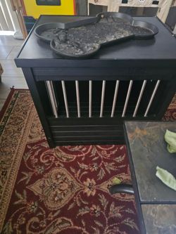 Dog crate, and side tsble