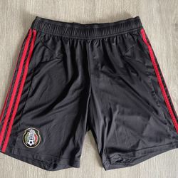Adidas 2010/2011 Mexico International Shorts Men’s Large Black Red