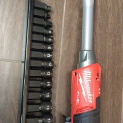 Milwaukee insider extended reach box ratchet