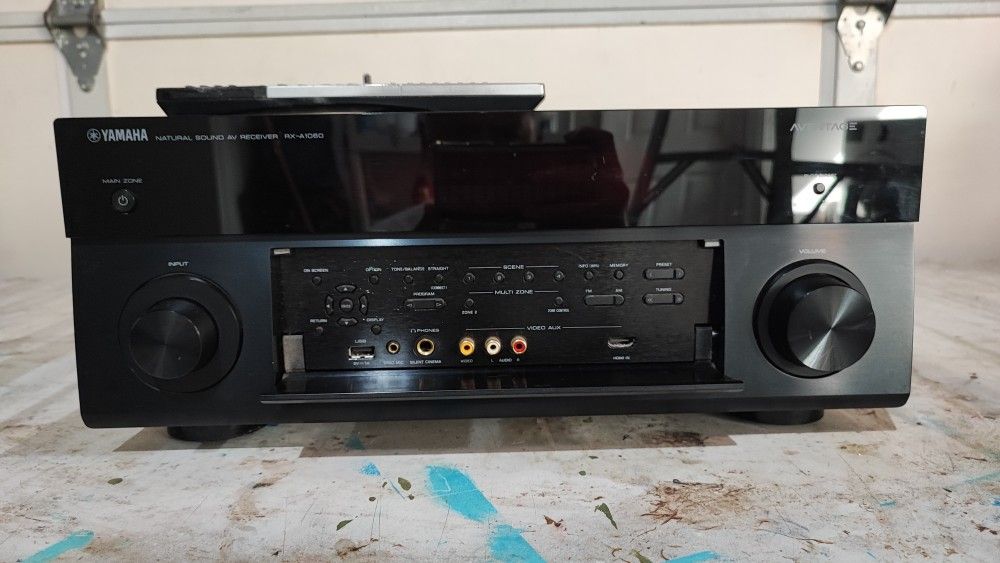Yamaha Aventage Receiver