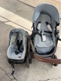 Maxi cosí stroller and car seat