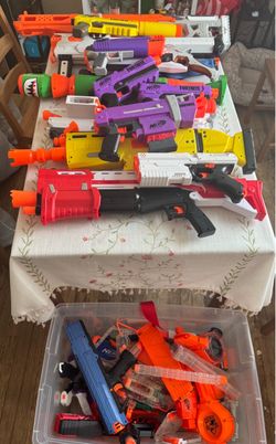Nerf gun lot (Fortnite and Rival)